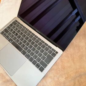 MacBook Air 13インチ 2018 i5 8GB 初期化済