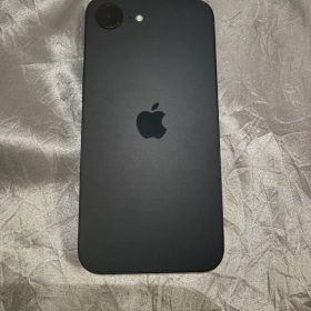 Apple iPhone 16e 128ブラック 本体