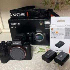 SONY α7 III 本体 バッテリー2個/ストラップ/アイカップ