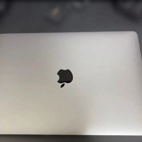 【美品】MacBook Air 16GB/256GB 2020 Intel版