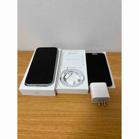 アイフォーン(iPhone)の早い者勝ち【美品】iPhone 15 グリーン 256GB(付属品+おまけ付き)(スマートフォン本体)