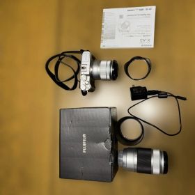 FUJIFILM X-A3 デジタルカメラ 本体と望遠レンズ