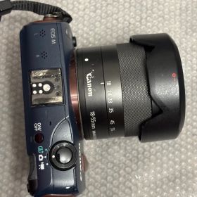 Canon EOS Mミラーレスカメラ 18-55mm 26021301