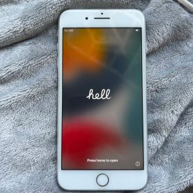 Apple iPhone 8 Plus シルバー
