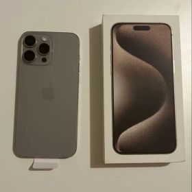 iPhone 15 Pro Max 256GB ナチュラルチタニウム 米国モデル