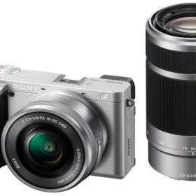 【中古】【1ヶ月保証】 ソニー SONY α6400 ダブルズームレンズキット シルバー SDカード付き ミラーレス一眼