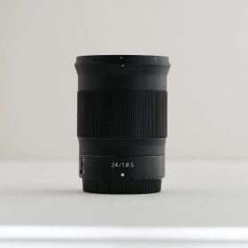 Nikon Z 24mm f/1.8 S レンズ