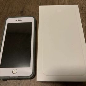 【極美品】おまけ付き iPhone 6 Plus 64GB Gold ドコモ