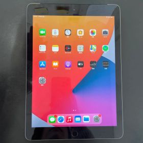 Apple iPad (第6世代) 32GBシルバー セルラーモデル