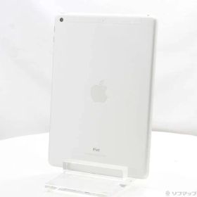 ソフマップ 〔中古品〕 iPad 第6世代 32GB シルバー MR6P2J／A docomoロック解除SIMフリー【251】