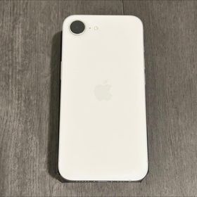 アイフォーン(iPhone)の【バッテリー100％】【新品同様】iPhone 16e｜128GB｜SIMフリー(スマートフォン本体)