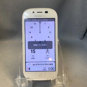 美品 国内版 docomoキャリア らくらくスマートフォン3 F-06F