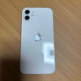 アイフォーン(iPhone)のApple iPhone 12 ホワイト 本体 美品(スマートフォン本体)