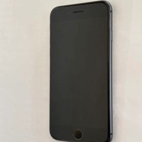 iphone8 ブラック バッテリー81%