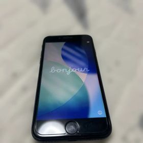 Apple iPhone SE 第3世代64gb ブラック 本体