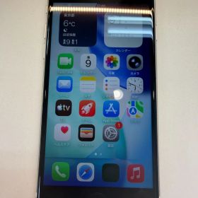 iPhone SE3 64GB スターライト 84% ホームボタン割れ小あり