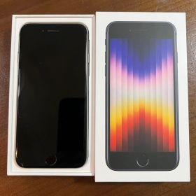 Apple iPhone SE (第3世代) スペースグレー 本体 64GB