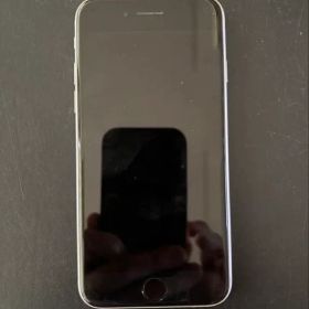 Apple iPhone se3 128gb ホワイト