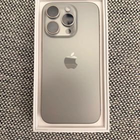 美品 Apple iPhone 15Pro 256GB SIMフリー