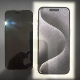 Apple iPhone 15Pro ブラックチタニウム SIMフリー 極美品