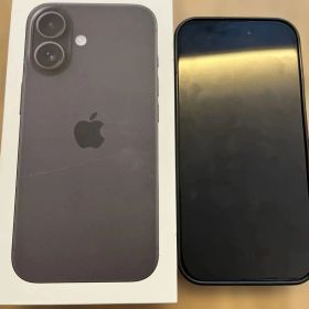 美品！iPhone16 ケータイケース、充電ケーブル付き