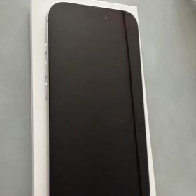 iPhone16 256GB【美品・充電容量97%】ケース選択可
