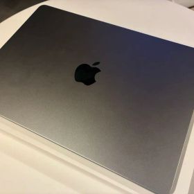 MacBook Air M2 13インチ24GB 512GB