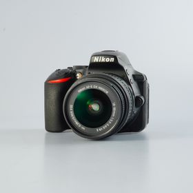 ニコン(Nikon)のNikon ニコン D5600 + AF-S DX NIKKOR 18-55mm F/3.5-5.6 GⅡ VR + SD 2GB MF フィルム一眼レフカメラ(フィルムカメラ)