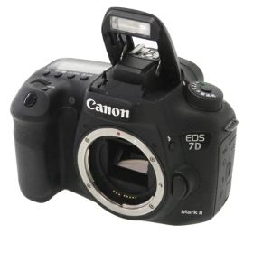 【Canon】キヤノン『EOS 7D Mark II / ボディー』9128B001 2014年10月発売 デジタル一眼レフカメラ 1週間保証【中古】