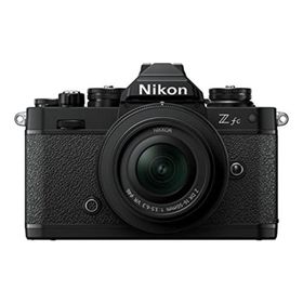 【中古】「非常に良い」Nikon ミラーレス一眼 Z fc ブラック 16-50 VR レンズキット(ミラーレス一眼)