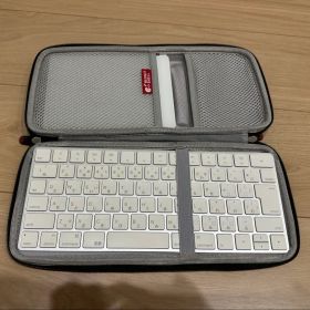 Apple Magic keyboard、Magic Trackpad ケース付