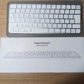 マジックキーボード 最新 ほぼ未使用