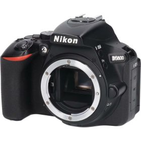 D5600【中古】
