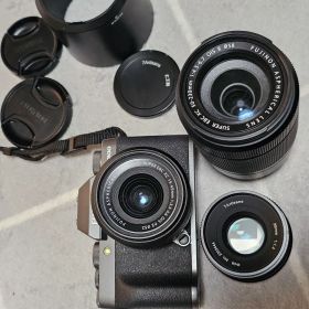Fujifilm X-T200 ミラーレスカメラとレンズセット
