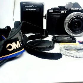 OLYMPUS OM-D E-M10 MarkIII Black 14-42mm