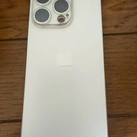 Apple iPhone 16 Pro 256GB ホワイトチタニウム