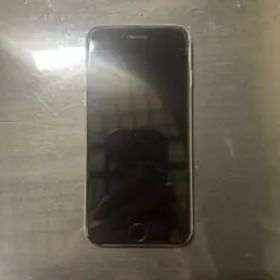 Apple iPhone 6 シルバー 本体