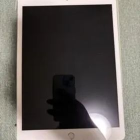 Apple iPad 第8世代 10.2インチ シルバー 本体