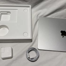 Apple MacBook Air M2 13.6インチ A2681 JISキーボード バッテリー99%