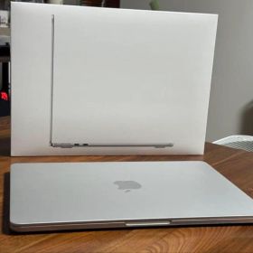 MacBook Air M2 8GB 512GB SSDシルバー 日本語配列