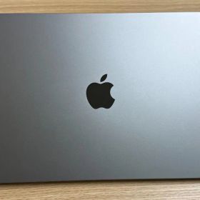 MacBook Air (M2, 2022)