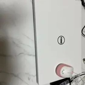 DELL Inspiron 15 5000シリーズ 本体