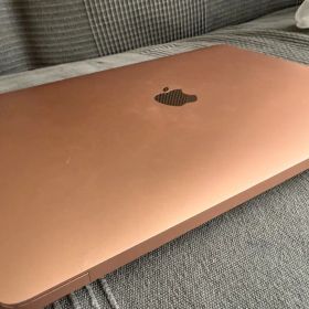 【美品】MacBook Air 13inch (2020年) ローズゴールド
