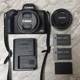 【美品】Canon EOS Kiss M ダブルレンズキット ブラック本体付属品