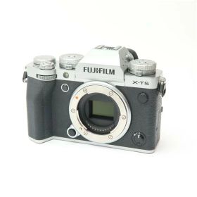 【中古】 《良品》 FUJIFILM X-T5 ボディ シルバー [ デジタルカメラ ]
