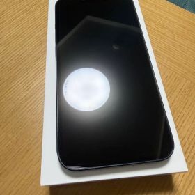 Apple iPhone 13 256GB ミッドナイト