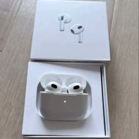 【箱、充電器付き】Airpods 第三世代
