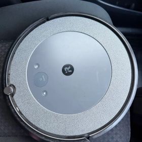 [ジャンク品] ルンバ i3+ / アイロボット 掃除機 自動ゴミ収集機つき
