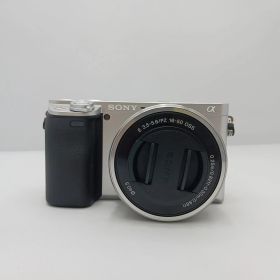 【ガラスケース内展示商品】ソニー SONY ミラーレス一眼カメラ α6400 ダブルズームレンズキット ILCE-6400Y シルバー
