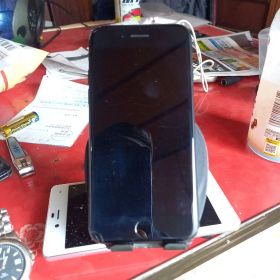 Apple iPhone 7 ブラック 4.7インチ